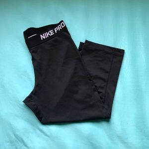 Nike | Dri-Fit Capri Legging